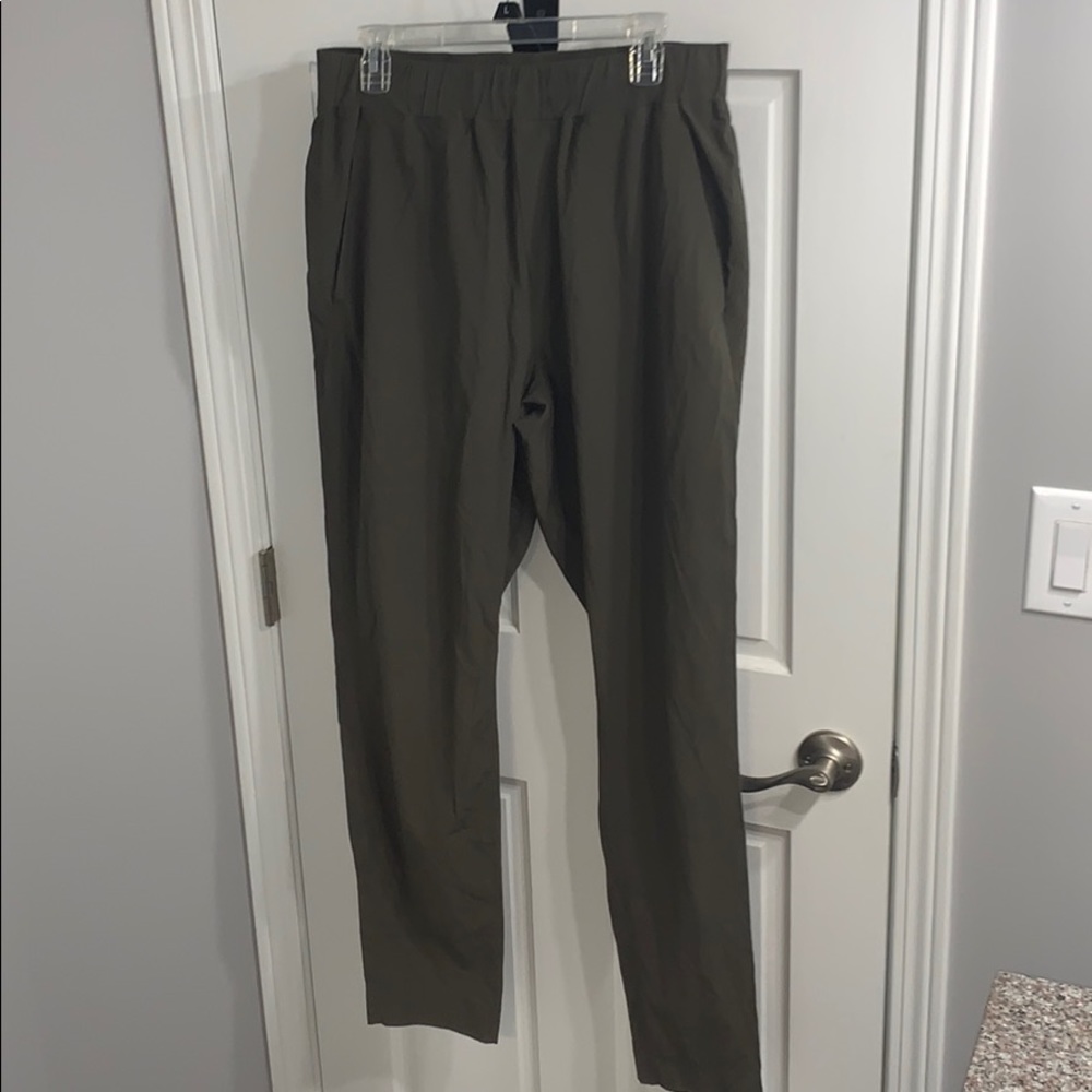 Regular fit active Lululemon pants